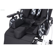 Vitea Care Junior Plus gyermek kerekesszék